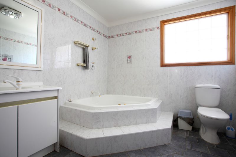 Cost of Bathtub Installation in Lake Worth, FL